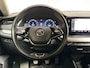 Skoda Octavia Combi 1.5 TSI First Edition 150Pk (VIRTUAL COCKPIT, BLACK PACK, APPLE CARPLAY, GROOT NAVI, CAMERA, SPORTSTOELEN, GETINT GLAS, LED KOPLAMPEN, PARKEERSENSOREN, NIEUWE APK, NIEUWSTAAT)