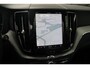 Volvo XC60 T6 Plug-in hybrid AWD Plus Dark | Trekhaak | 360 graden camera | Verwarmbare voorstoelen, achterbank en stuurwiel | Adaptieve cruise control & Pilot Assist | Apple carplay/Android auto | 19 inch Lichtmetalen velgen