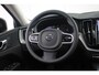 Volvo XC60 T6 Plug-in hybrid AWD Plus Dark | Trekhaak | 360 graden camera | Verwarmbare voorstoelen, achterbank en stuurwiel | Adaptieve cruise control & Pilot Assist | Apple carplay/Android auto | 19 inch Lichtmetalen velgen
