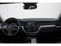 Volvo XC60 T6 Plug-in hybrid AWD Plus Dark | Trekhaak | 360 graden camera | Verwarmbare voorstoelen, achterbank en stuurwiel | Adaptieve cruise control & Pilot Assist | Apple carplay/Android auto | 19 inch Lichtmetalen velgen