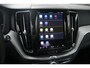 Volvo XC60 T6 Plug-in hybrid AWD Plus Dark | Trekhaak | 360 graden camera | Verwarmbare voorstoelen, achterbank en stuurwiel | Adaptieve cruise control & Pilot Assist | Apple carplay/Android auto | 19 inch Lichtmetalen velgen