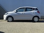 Hyundai i10 1.0 Premium / Luxe licht interieur / Navigatie / Apple & Android Carplay / Achteruitrijcamera / Parkeersensoren achter / Elektrische ramen voor & achter /