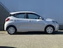 Hyundai i10 1.0 Premium / Luxe licht interieur / Navigatie / Apple & Android Carplay / Achteruitrijcamera / Parkeersensoren achter / Elektrische ramen voor & achter /
