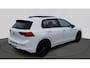 Volkswagen Golf 1.5 eTSI R-Line Business | Black Style | Panoramadak | 18" |