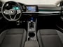 Volkswagen Golf 1.0 TSI Sportline (APPLE CARPLAY, GROOT NAVI, SFEERVERLICHTING, KEYLESS, GETINT GLAS, SPORTSTOELEN, PARKEERSENSOREN, LM VELGEN, ADAPTIVE CRUISE, NIEUWSTAAT)