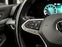 Volkswagen Golf 1.0 TSI Sportline (APPLE CARPLAY, GROOT NAVI, SFEERVERLICHTING, KEYLESS, GETINT GLAS, SPORTSTOELEN, PARKEERSENSOREN, LM VELGEN, ADAPTIVE CRUISE, NIEUWSTAAT)