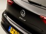 Volkswagen Golf 1.0 TSI Sportline (APPLE CARPLAY, GROOT NAVI, SFEERVERLICHTING, KEYLESS, GETINT GLAS, SPORTSTOELEN, PARKEERSENSOREN, LM VELGEN, ADAPTIVE CRUISE, NIEUWSTAAT)