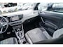 Volkswagen Taigo 1.0 TSI R-Line Business | Panorama | Stoelverwarming | Camera | Lane Assist | Digital dashboard
