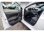 Volkswagen Taigo 1.0 TSI R-Line Business | Panorama | Stoelverwarming | Camera | Lane Assist | Digital dashboard