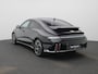 Hyundai Ioniq 6 77,4 kWh Balance | Verwarmd stuurwiel | Verwarmde achterbank | Zwarte binnenhemel | Geventileerde voorstoelen | Bestuurdersstoel met geheugen | Bose speakersysteem | Privacy glass | Head up display | Climate Control / ECC | Licht metalen velgen 19 inch | Cruise control Adaptive | Navigatie | Lederen bekleding zwart | Park Distance Control voor en achter | Achteruitrijcamera |