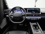 Hyundai Ioniq 6 77,4 kWh Balance | Verwarmd stuurwiel | Verwarmde achterbank | Zwarte binnenhemel | Geventileerde voorstoelen | Bestuurdersstoel met geheugen | Bose speakersysteem | Privacy glass | Head up display | Climate Control / ECC | Licht metalen velgen 19 inch | Cruise control Adaptive | Navigatie | Lederen bekleding zwart | Park Distance Control voor en achter | Achteruitrijcamera |