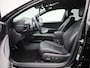 Hyundai Ioniq 6 77,4 kWh Balance | Verwarmd stuurwiel | Verwarmde achterbank | Zwarte binnenhemel | Geventileerde voorstoelen | Bestuurdersstoel met geheugen | Bose speakersysteem | Privacy glass | Head up display | Climate Control / ECC | Licht metalen velgen 19 inch | Cruise control Adaptive | Navigatie | Lederen bekleding zwart | Park Distance Control voor en achter | Achteruitrijcamera |