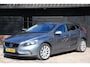 Volvo V40 2.0 T2 Kinetic Camera/Parkeersensor v,a/Navigatie/Trekhaak