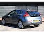 Volvo V40 2.0 T2 Kinetic Camera/Parkeersensor v,a/Navigatie/Trekhaak