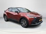 Toyota C-HR / C-HR+ 2.0 Plug-in Hybrid 220 Dynamic **STOEL EN STUURWIELVERWARMING/ DODEHOEK DETECTIE/ PARKEERSENSOREN/ KEYLESS**
