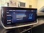 Peugeot 2008 1.2 Hybrid 136 Allure | Stoelverwarming | Camera V+A | Ad. Cruise control | PDC V+A | DAB | Apple carplay |