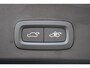 Volvo XC40 B4 Plus Dark | Trekhaak | Verwarmbare voorstoelen en stuurwiel | Premium audio by Harman Kardon | Adaptieve cruise control | Verwarmbare voorruit | Keyless | Adaptive cruise control & Pilot Assist |