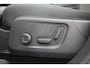 Volvo XC40 B4 Plus Dark | Trekhaak | Verwarmbare voorstoelen en stuurwiel | Premium audio by Harman Kardon | Adaptieve cruise control | Verwarmbare voorruit | Keyless | Adaptive cruise control & Pilot Assist |