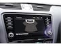 Skoda Octavia Combi 1.5 TSI 150PK! Automaat Business Edition BJ2020 Lmv 18" | Led | Pdc | Trekhaak | App-Connect | Navi | Climate control | Cruise control | RS-Sportstuur | Verwarmde voorstoelen | Extra getint glas