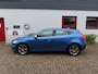 Volvo V40 2.0 T4 190PK Business Sport/ R-Design/ DAB/ Stoelverwarming/ Navigatie/ Led koplampen/ Origineel NL/ NAP