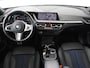 BMW 1-Serie 118i M Sport | Panoramadak | Stoelverwarming | Harman/Kardon | Camera | Live Cockpit | Carplay | Sfeerverlichting | Sportstoelen | Full LED | Navigatie | Half leder | Park Assist | Climate control