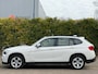 BMW X1 SDrive18i 150pk Executive - Alpinweiss - Clima/Nav/Cruise - Keurig