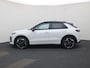 Volkswagen T-Roc 1.5eTSI 150pk R-Line First Edition Black Style DSG · 360°Camera · Head-up Display · Stuur- & Stoelverwarming · Keyless · Side Assist · Apple/Android Car Play · Garantie t/m 09-11-2027