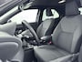 Toyota Yaris Cross 1.5 Hybrid Dynamic | Apple Carplay / Android Auto | Stoel-/stuurverwarming | Verwarmbare voorruit | Adaptive Cruise | Full LED | Keyless | Clima | Camera | 17 inch