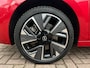 Opel Corsa-e Ultimate 50 kWh 1-Fase | Warmtepomp | Stoelverwarming | Parkeersensoren voor-/achter | Alcantara | Achteruitrijcamera