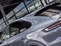 Porsche Cayenne Coupé 3.0 E-Hybrid | SPORTDESIGN | SPORTCHRONO | SPORTEINDPIJPEN | PASM LUCHTVERING | BOSE | PANORAMADAK | STOELVENTILATIE | 360 CAMERA | ADAPTIVE CRUISE CONTROL | KEYLESS ENTRY | PDLS + | ARCTIC GRAU | 21 INCH TURBO DESIGN | 18-WEG STOELEN |
