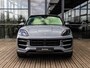 Porsche Cayenne Coupé 3.0 E-Hybrid | SPORTDESIGN | SPORTCHRONO | SPORTEINDPIJPEN | PASM LUCHTVERING | BOSE | PANORAMADAK | STOELVENTILATIE | 360 CAMERA | ADAPTIVE CRUISE CONTROL | KEYLESS ENTRY | PDLS + | ARCTIC GRAU | 21 INCH TURBO DESIGN | 18-WEG STOELEN |