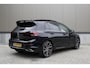 Volkswagen Golf 1.5 eTSI R-Line | Pano | Memorie stoelen | 19 inch | Sfeer |
