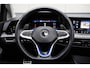 Volkswagen Golf 1.5 eTSI R-Line | Pano | Memorie stoelen | 19 inch | Sfeer |