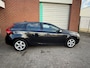 Volvo V40 1.6 T3 R-Design Bj:2013
