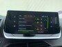 Peugeot 2008 1.2 PureTech Allure Pack Airco | AppleCarplay/ Android Auto | Camera | Cruise Control | DAB | LED | LMV 17" | PDC Achter |