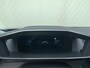 Peugeot 2008 1.2 PureTech Allure Pack Airco | AppleCarplay/ Android Auto | Camera | Cruise Control | DAB | LED | LMV 17" | PDC Achter |