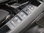 Land Rover Range Rover Evoque 1.5 P300e PHEV AWD Dynamic SE facelift model | head-up display