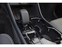 Volvo XC40 B3 Plus Black Edition - Panorama/schuifdak - IntelliSafe Assist & Surround - 360º Camera - Harman/Kardon audio - Verwarmde voorstoelen & stuur - Parkeersensoren voor & achter - Elektr. bedienb. voorstoelen met geheugen links - Draadloze tel. lader - Extra getint glas - 20' LMV