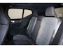 Volvo XC40 B3 Plus Black Edition - Panorama/schuifdak - IntelliSafe Assist & Surround - 360º Camera - Harman/Kardon audio - Verwarmde voorstoelen & stuur - Parkeersensoren voor & achter - Elektr. bedienb. voorstoelen met geheugen links - Draadloze tel. lader - Extra getint glas - 20' LMV