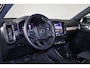 Volvo XC40 B3 Plus Black Edition - Panorama/schuifdak - IntelliSafe Assist & Surround - 360º Camera - Harman/Kardon audio - Verwarmde voorstoelen & stuur - Parkeersensoren voor & achter - Elektr. bedienb. voorstoelen met geheugen links - Draadloze tel. lader - Extra getint glas - 20' LMV