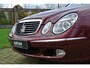 Mercedes-Benz E-klasse 500 Elegance V8 AUTOMAAT | Als nieuw en met volledige historie | Massagestoelen | Adaptieve Cruise-Control | Luchtvering | Climate Control | Schuifdak | Xenon | VOL VOL OPTIE S NIEUWSTAAT