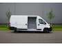 Peugeot Boxer 335 2.2 BlueHDi 140 L3H2 Premium Nieuw |140 pk |Carplay |Camera |Cruise |Bluetooth |3500 KG |Direct leverbaar |EURO6D |BPM voordeel!
