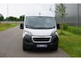 Peugeot Boxer 335 2.2 BlueHDi 140 L3H2 Premium Nieuw |140 pk |Carplay |Camera |Cruise |Bluetooth |3500 KG |Direct leverbaar |EURO6D |BPM voordeel!