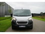 Peugeot Boxer 335 2.2 BlueHDi 140 L3H2 Premium DC Dubbele cabine |6-persoons |Airco |Camera |Cruise |3500 KG |EURO6D |Carplay |Twincab |Nieuw |Direct leverbaar