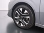 Peugeot 208 1.2 Hybrid 110 e-DCS6 Allure VAN: 23.900,- VOOR: 20.877,- UW WKVOORDEEL: 3.023,- | RIJKLAARPRIJS | FABRIEKSGARANTIE t/m 03-2027 | KEYLESS ENTRY | APPLE CARPLAY-ANDROID AUTO| PARKEERSENSOREN VOOR EN ACHTER |