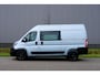 Peugeot Boxer 2.2 BlueHDi 165 L2H2 Zwaar 3.5t |2 stoelen |2 schuifdeuren |2 airbags |Metallic |Topstaat |Camera |Cruise |Navi |Clima |Carplay |Betimmering |165 pk