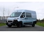 Peugeot Boxer 2.2 BlueHDi 165 L2H2 Zwaar 3.5t |2 stoelen |2 schuifdeuren |2 airbags |Metallic |Topstaat |Camera |Cruise |Navi |Clima |Carplay |Betimmering |165 pk