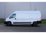 Fiat Ducato 35H 2.2 MultiJet L3H2 in Topstaat |180 pk |Automaat |Expeditie Grijs |Camera |Cruise |Navi |Nieuwe model |Trekhaak |Digitaal dashboard |Carplay |3500 KG |1e eigenaar