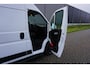 Peugeot Boxer 2.2 BlueHDi 140 L3H2 3.5t in Topstaat |BPM vrij |1e eigenaar |140 pk |3500 KG |Camera |Cruise |Navi |Carplay |Betimmering |2e airbag |Dode-hoek detectie
