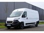 Peugeot Boxer 2.2 BlueHDi 140 L3H2 3.5t in Topstaat |BPM vrij |1e eigenaar |140 pk |3500 KG |Camera |Cruise |Navi |Carplay |Betimmering |2e airbag |Dode-hoek detectie